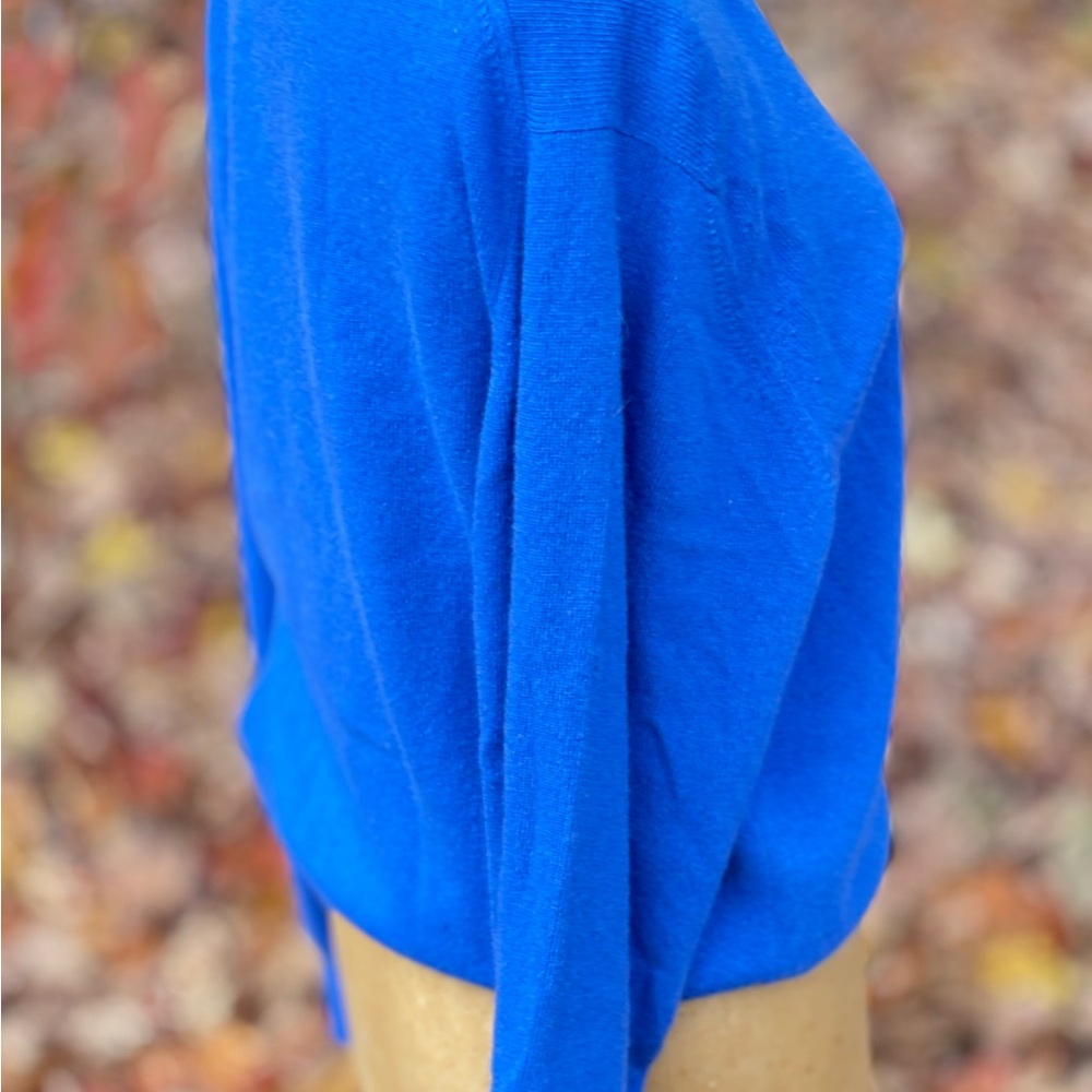 Ballantyne Royal Blue V-Neck Cashmere Sweater - Picture 3 of 6